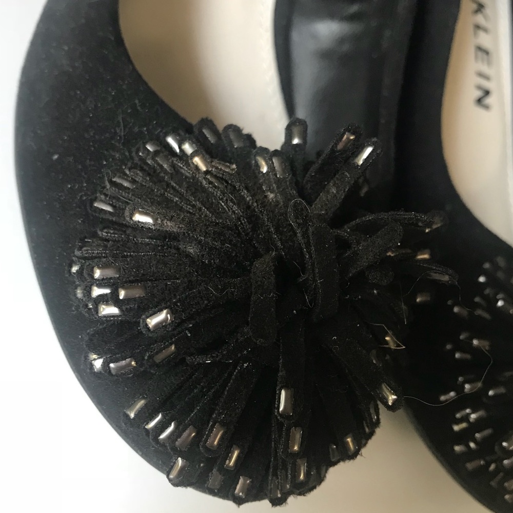 Heels - Picture 2 of 3